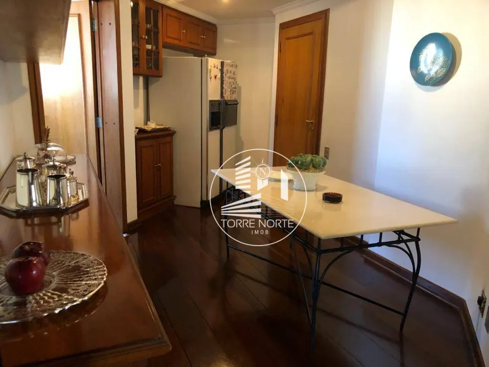 Apartamento, 3 quartos, 242 m² - Foto 4
