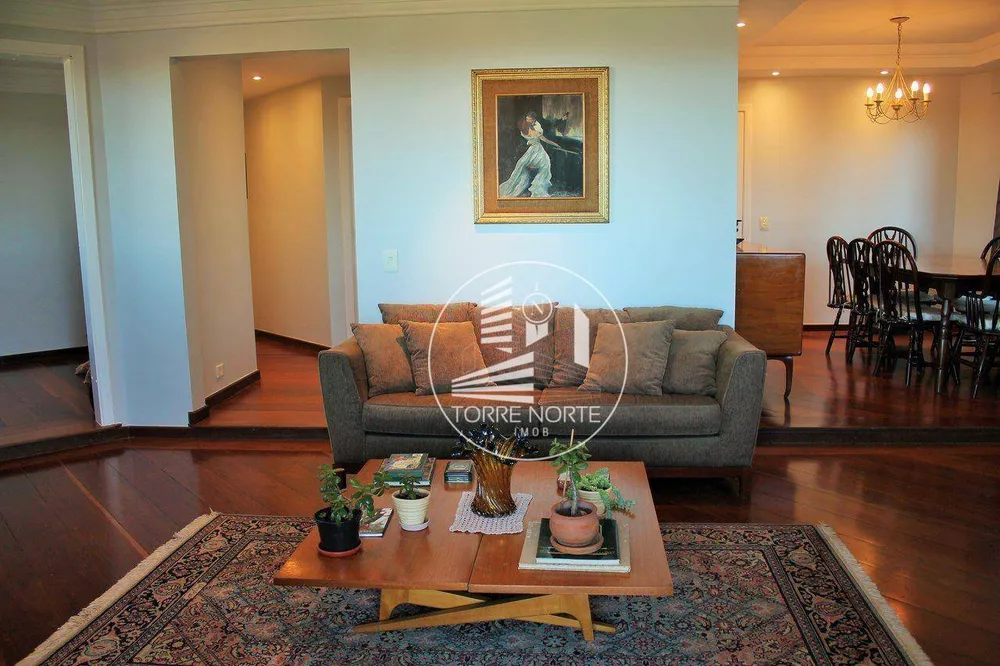 Apartamento, 3 quartos, 198 m² - Foto 2