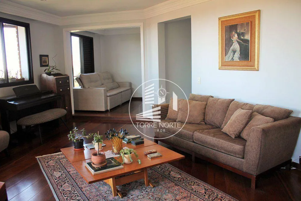 Apartamento, 3 quartos, 198 m² - Foto 1
