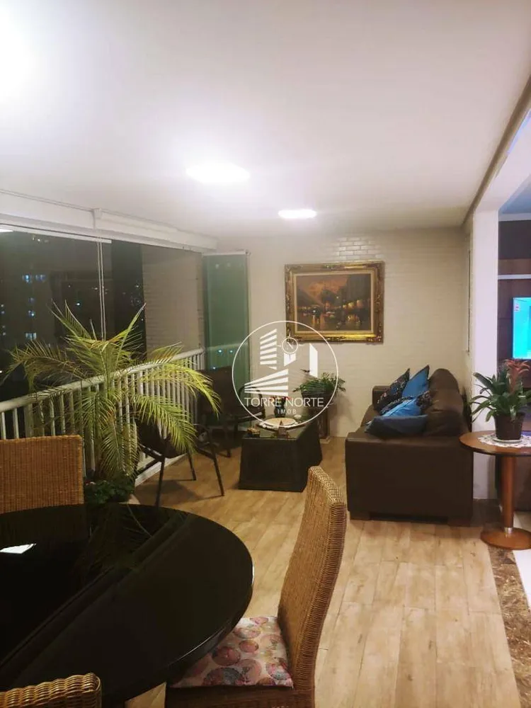 Apartamento, 3 quartos, 140 m² - Foto 1