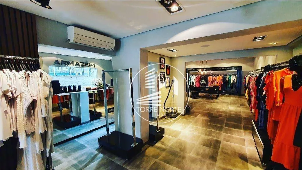 Casa, 4 quartos, 350 m² - Foto 3