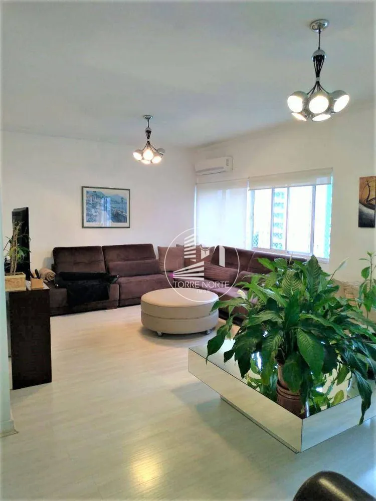 Apartamento, 6 quartos, 200 m² - Foto 1