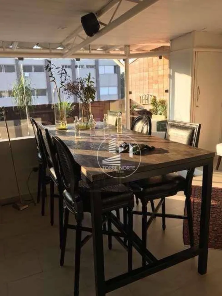 Cobertura, 3 quartos, 240 m² - Foto 4