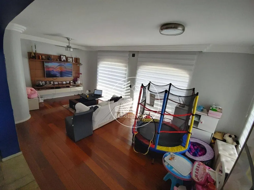 Cobertura, 3 quartos, 270 m² - Foto 2