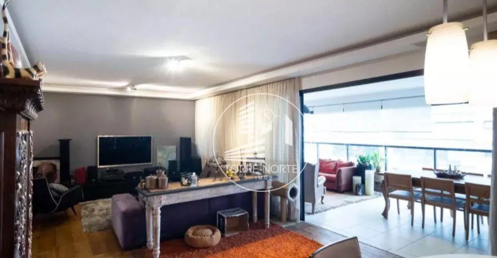 Apartamento, 3 quartos, 210 m² - Foto 1