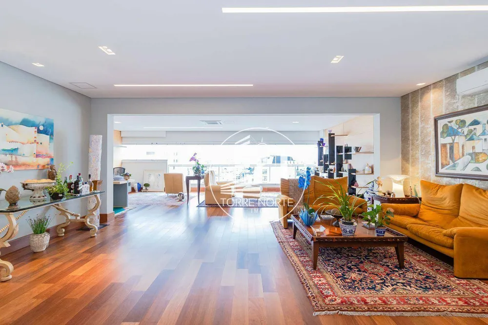 Apartamento, 3 quartos, 275 m² - Foto 1