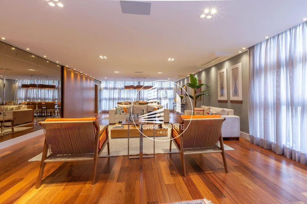 Apartamento, 3 quartos, 260 m² - Foto 2