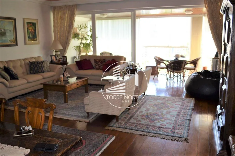 Apartamento, 3 quartos, 210 m² - Foto 1