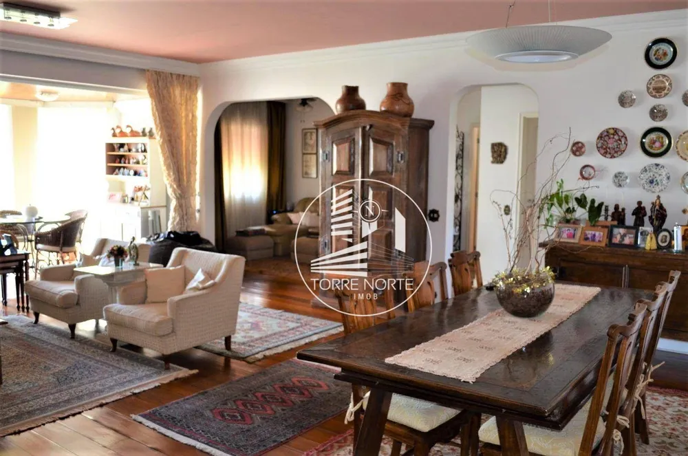 Apartamento, 3 quartos, 210 m² - Foto 2