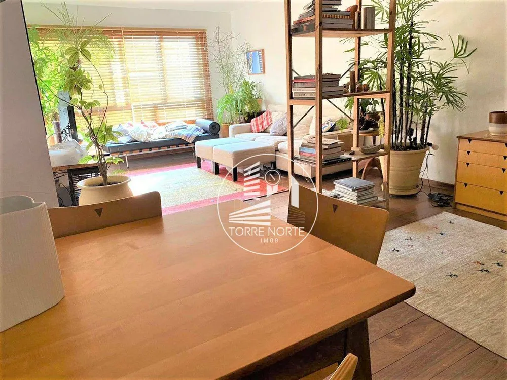 Apartamento, 3 quartos, 137 m² - Foto 2