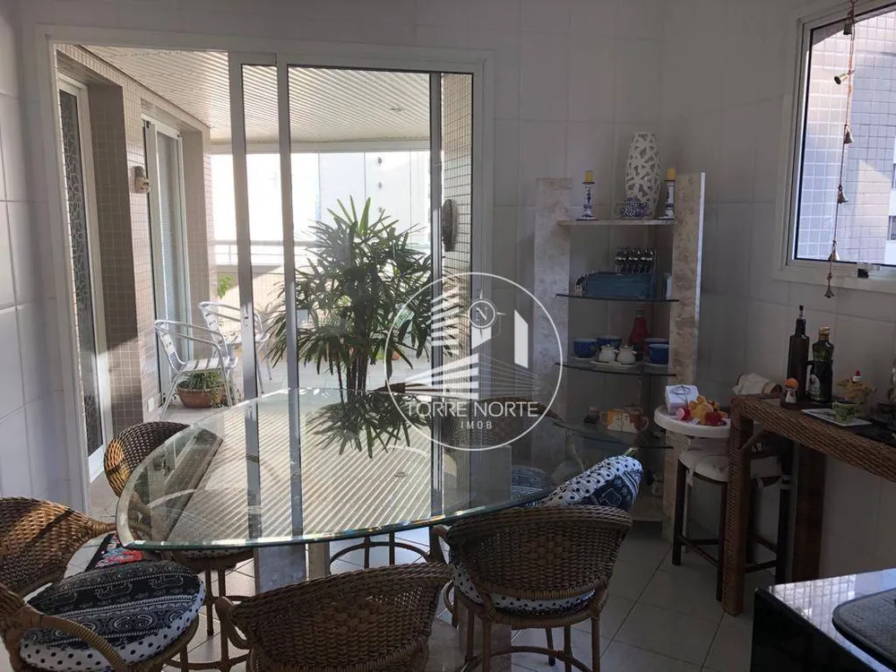 Apartamento, 4 quartos, 303 m² - Foto 2