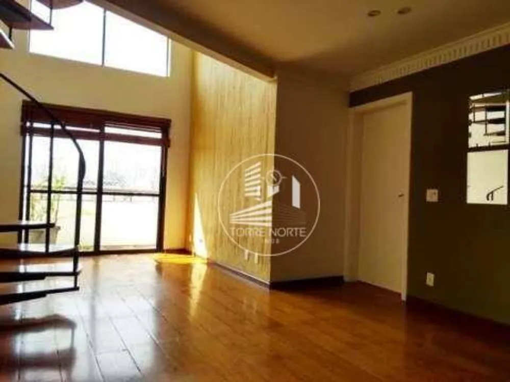 Cobertura, 3 quartos, 223 m² - Foto 1