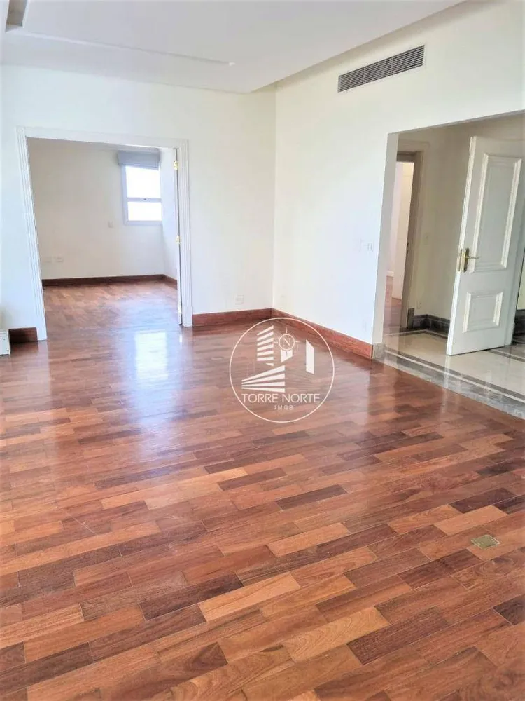 Apartamento, 3 quartos, 263 m² - Foto 1