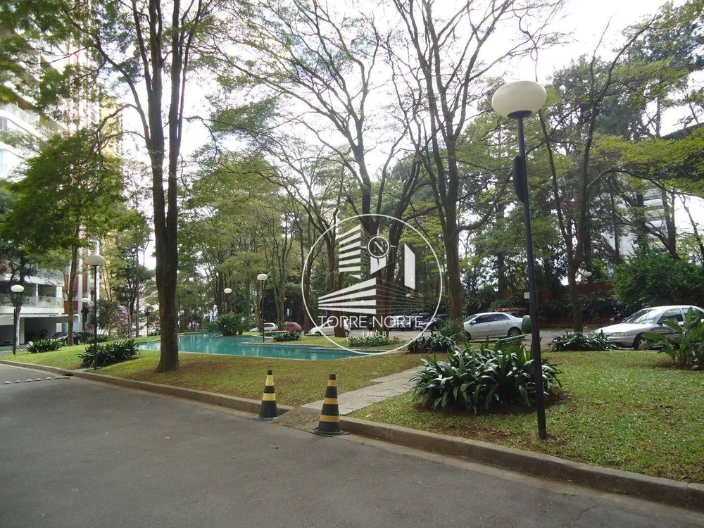 Apartamento, 3 quartos, 210 m² - Foto 2