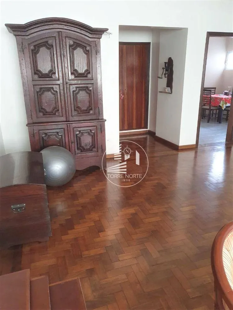 Apartamento, 3 quartos, 220 m² - Foto 2