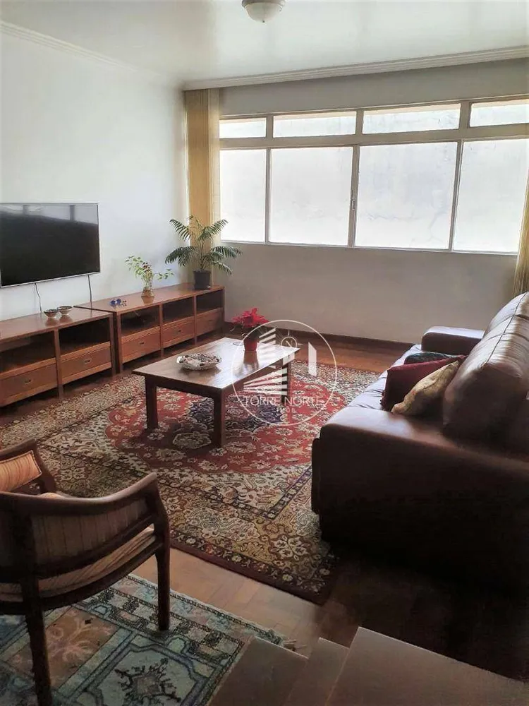 Apartamento, 3 quartos, 220 m² - Foto 1