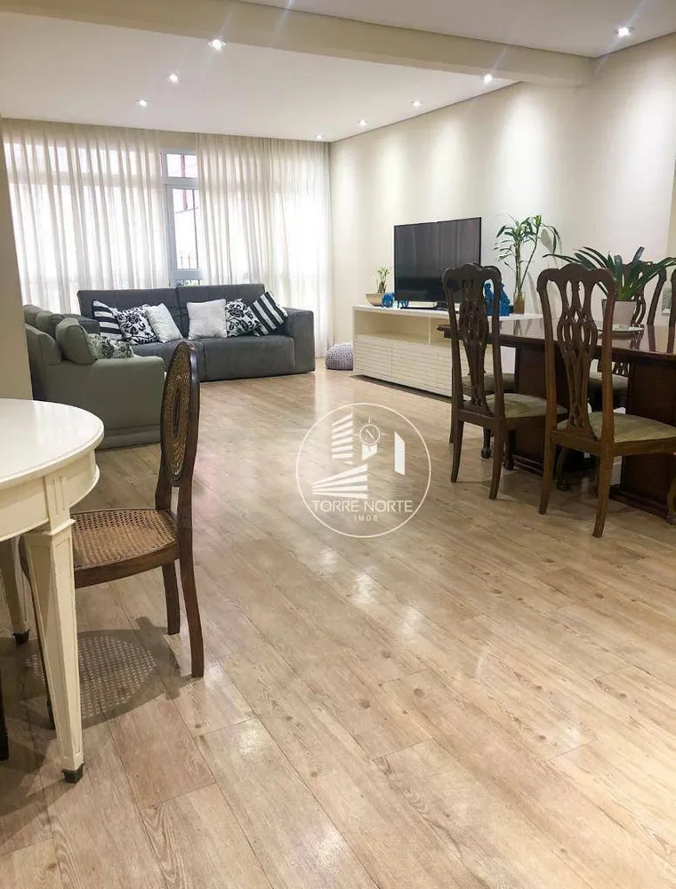 Apartamento, 3 quartos, 218 m² - Foto 1