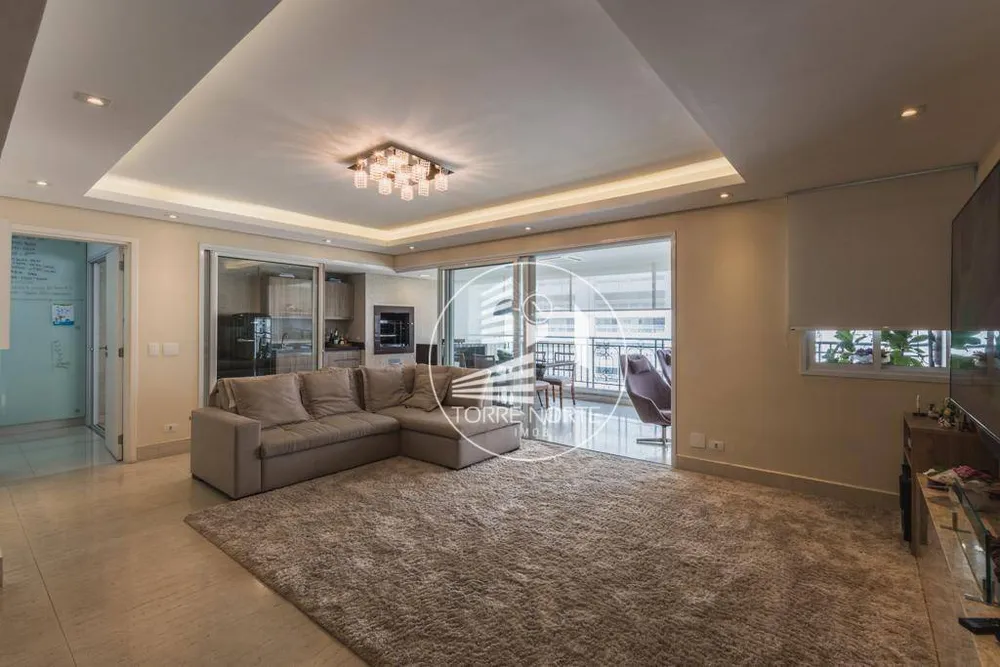 Apartamento, 3 quartos, 178 m² - Foto 1