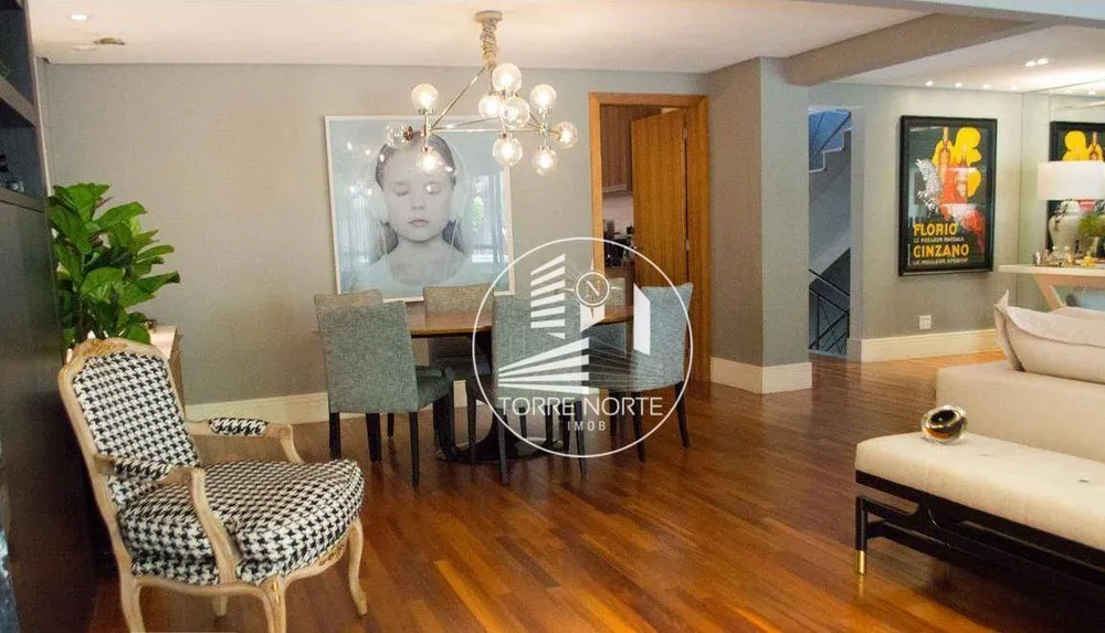 Casa, 4 quartos, 320 m² - Foto 1