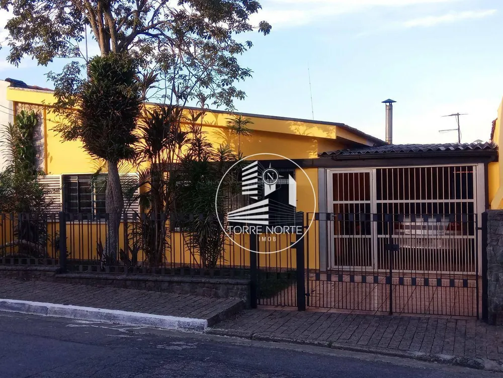 Casa, 3 quartos, 236 m² - Foto 1