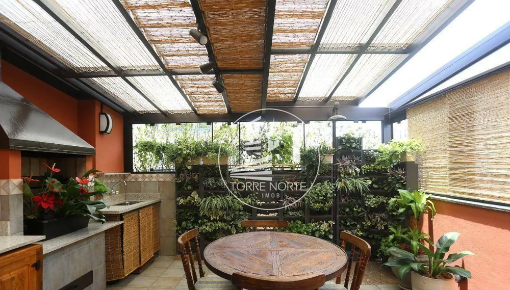 Cobertura, 3 quartos, 300 m² - Foto 2