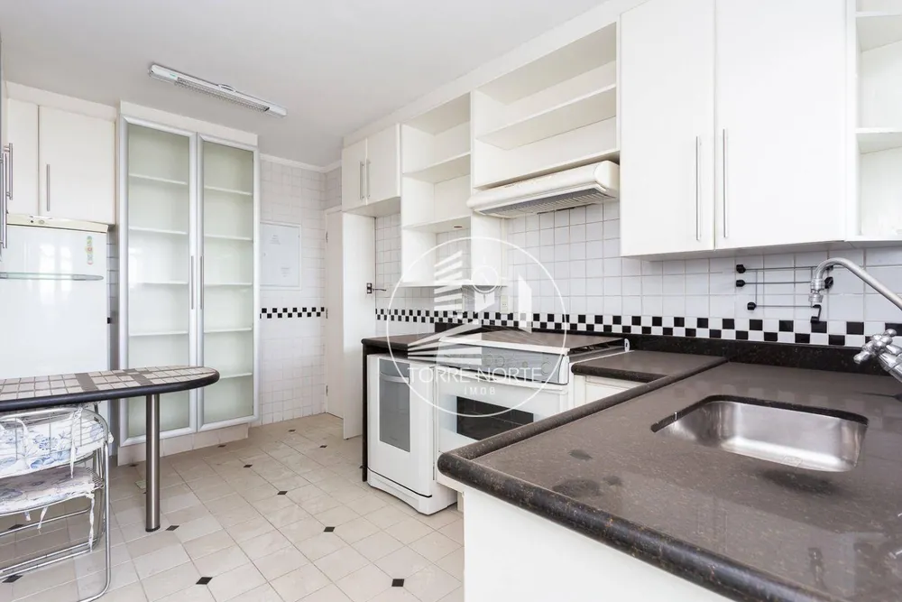 Cobertura, 3 quartos, 248 m² - Foto 4