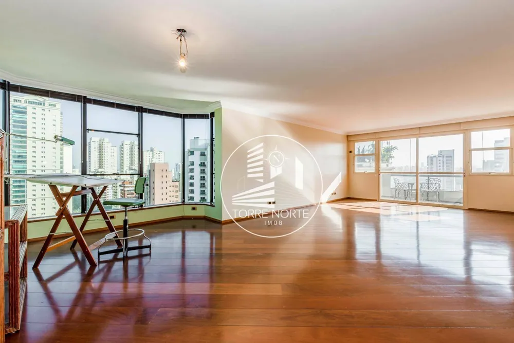 Apartamento, 3 quartos, 236 m² - Foto 1