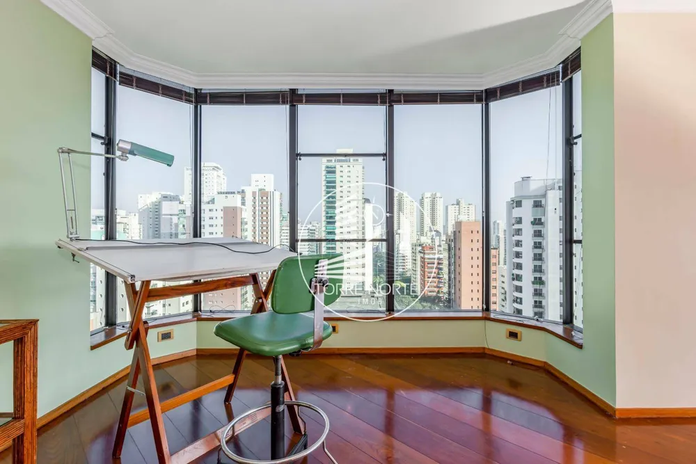Apartamento, 3 quartos, 236 m² - Foto 2