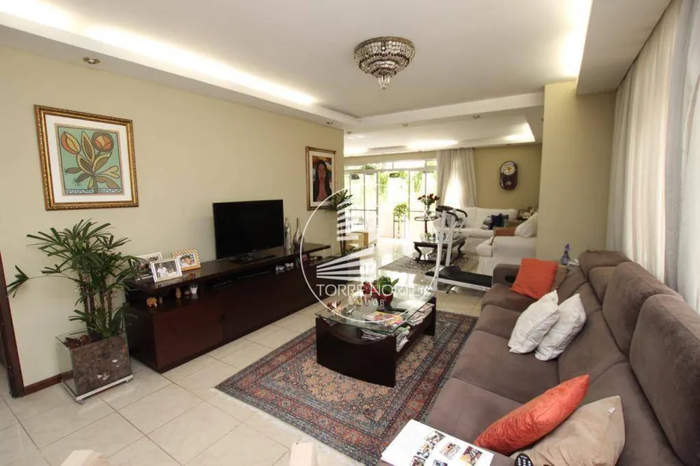 Apartamento, 3 quartos, 175 m² - Foto 1