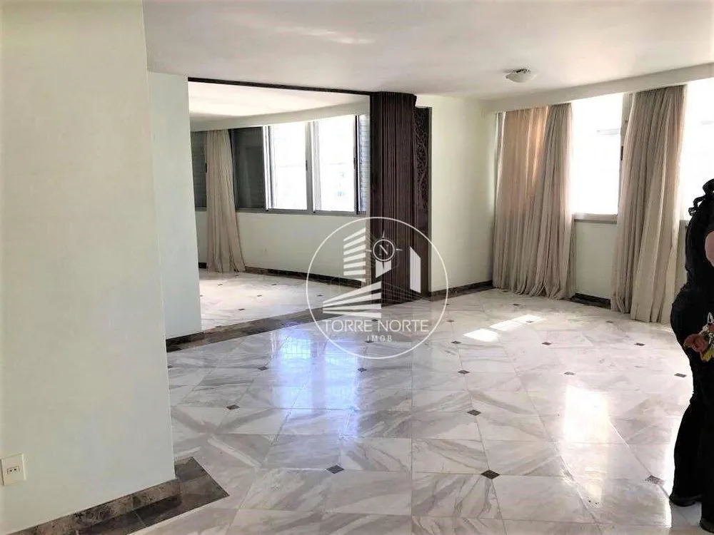 Apartamento, 3 quartos, 188 m² - Foto 2