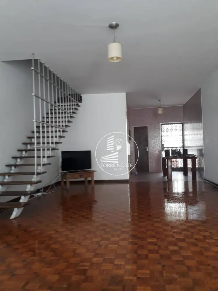Sobrado, 3 quartos, 180 m² - Foto 1