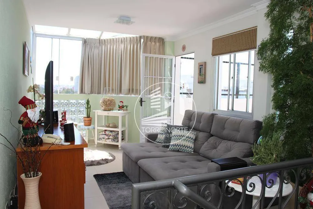 Cobertura, 3 quartos, 238 m² - Foto 1