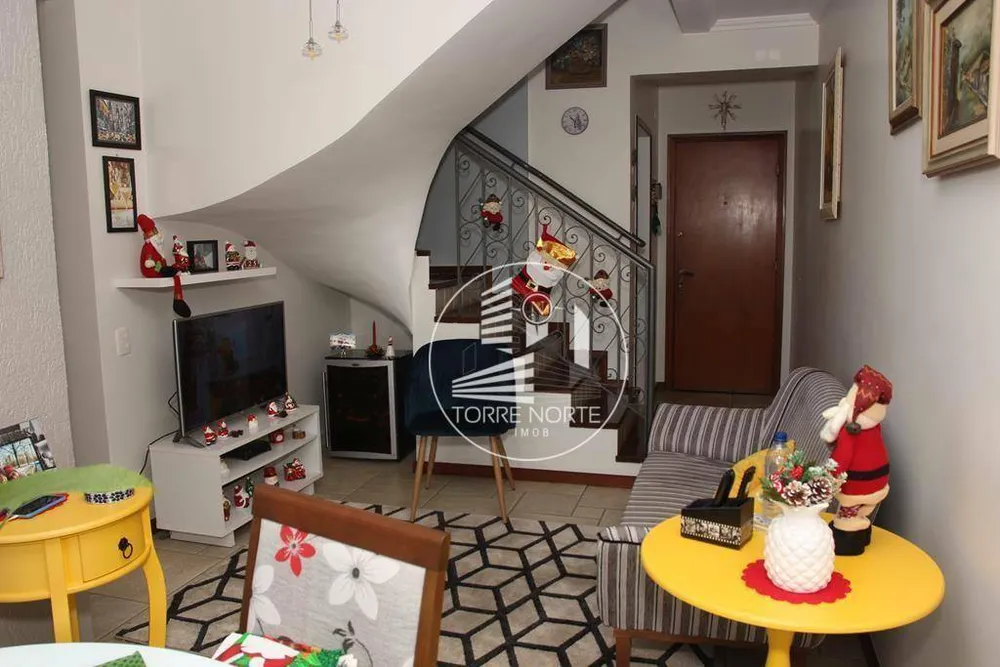 Cobertura, 3 quartos, 238 m² - Foto 2