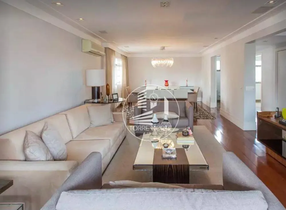 Apartamento, 3 quartos, 240 m² - Foto 1