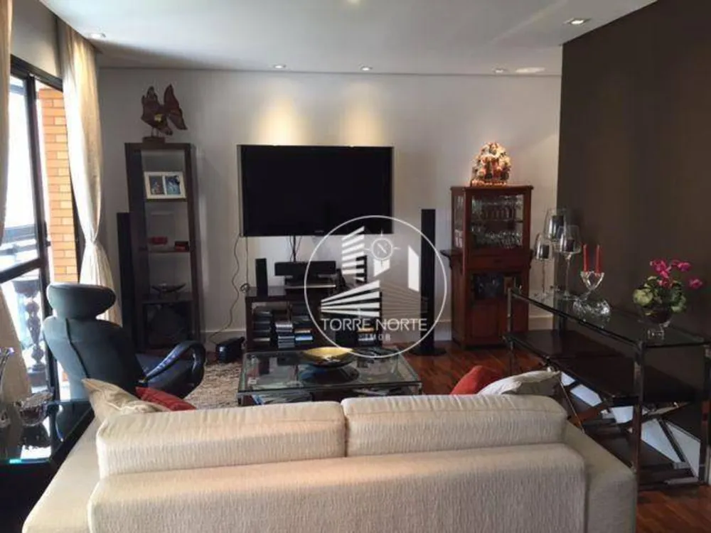 Apartamento, 4 quartos, 196 m² - Foto 2