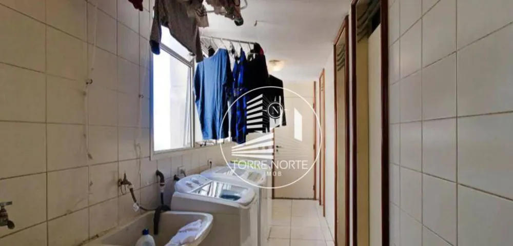 Apartamento, 4 quartos, 219 m² - Foto 2