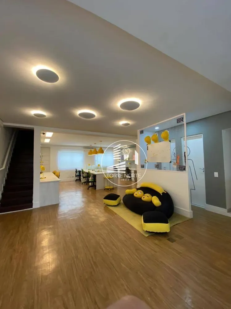 Sobrado, 8 quartos, 300 m² - Foto 2