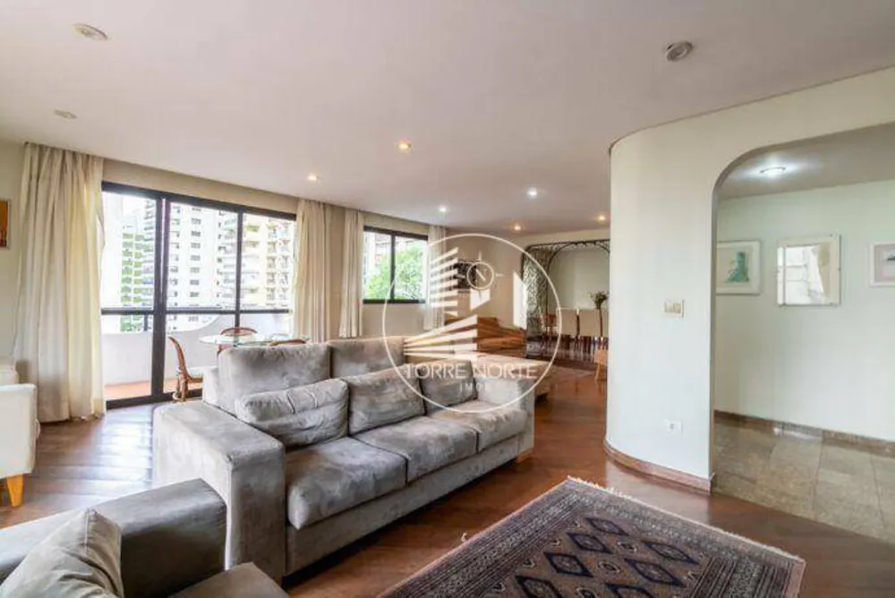 Apartamento, 3 quartos, 247 m² - Foto 2