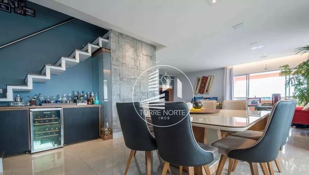 Apartamento, 4 quartos, 243 m² - Foto 1
