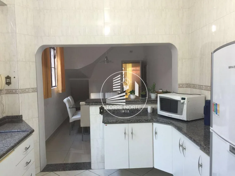 Sobrado, 6 quartos, 168 m² - Foto 4