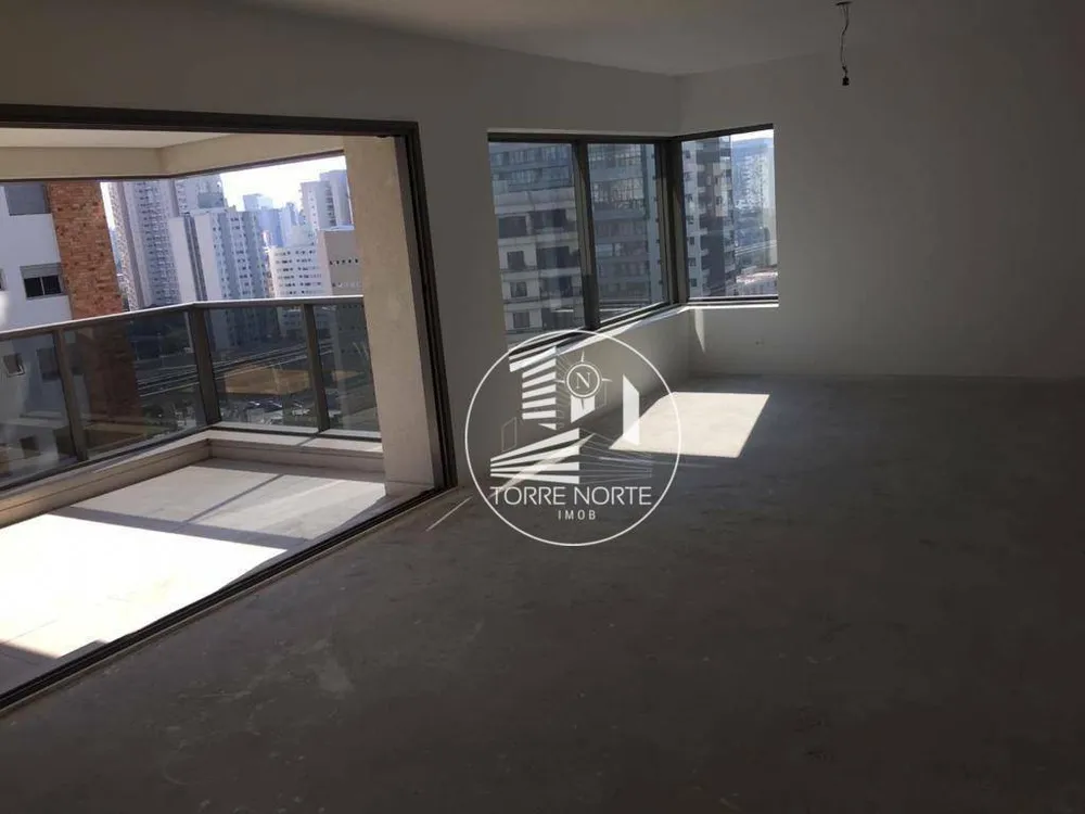 Apartamento, 3 quartos, 192 m² - Foto 1