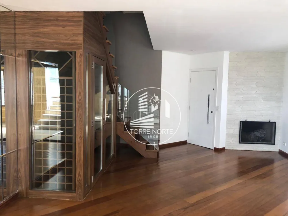 Cobertura, 3 quartos, 210 m² - Foto 1