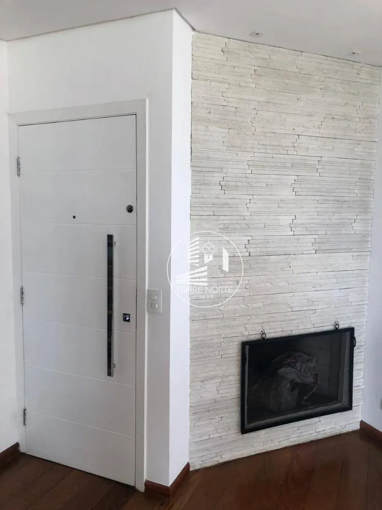 Cobertura, 3 quartos, 210 m² - Foto 2