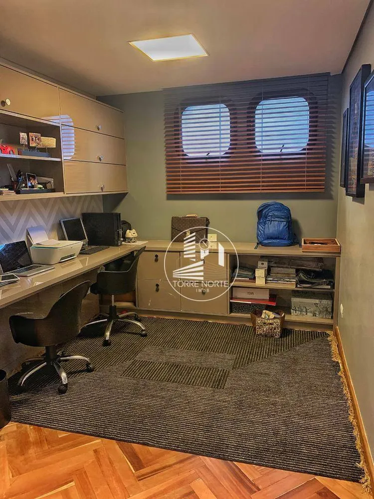 Apartamento, 4 quartos, 215 m² - Foto 2