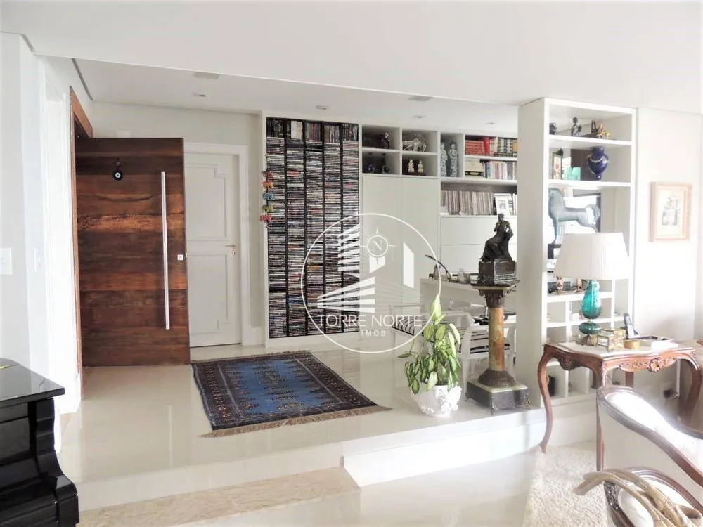 Apartamento, 4 quartos, 245 m² - Foto 2