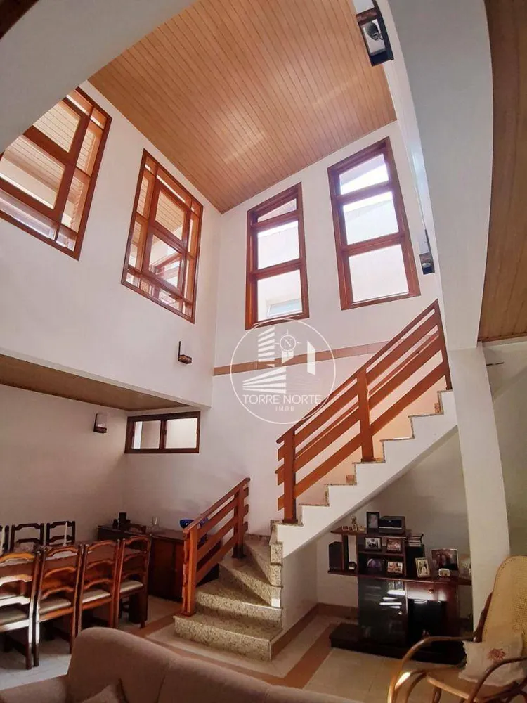 Casa, 3 quartos, 380 m² - Foto 4