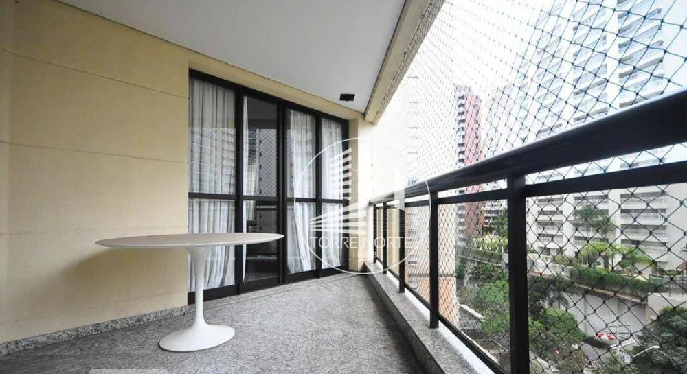 Apartamento, 4 quartos, 225 m² - Foto 1