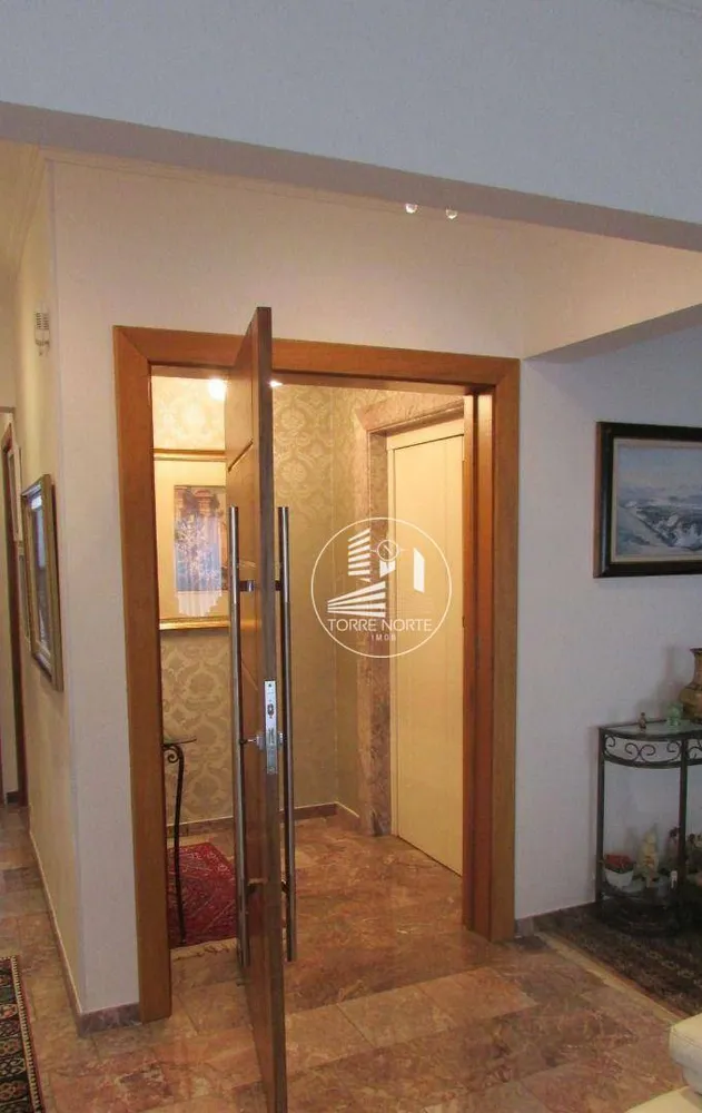 Apartamento, 3 quartos, 187 m² - Foto 2