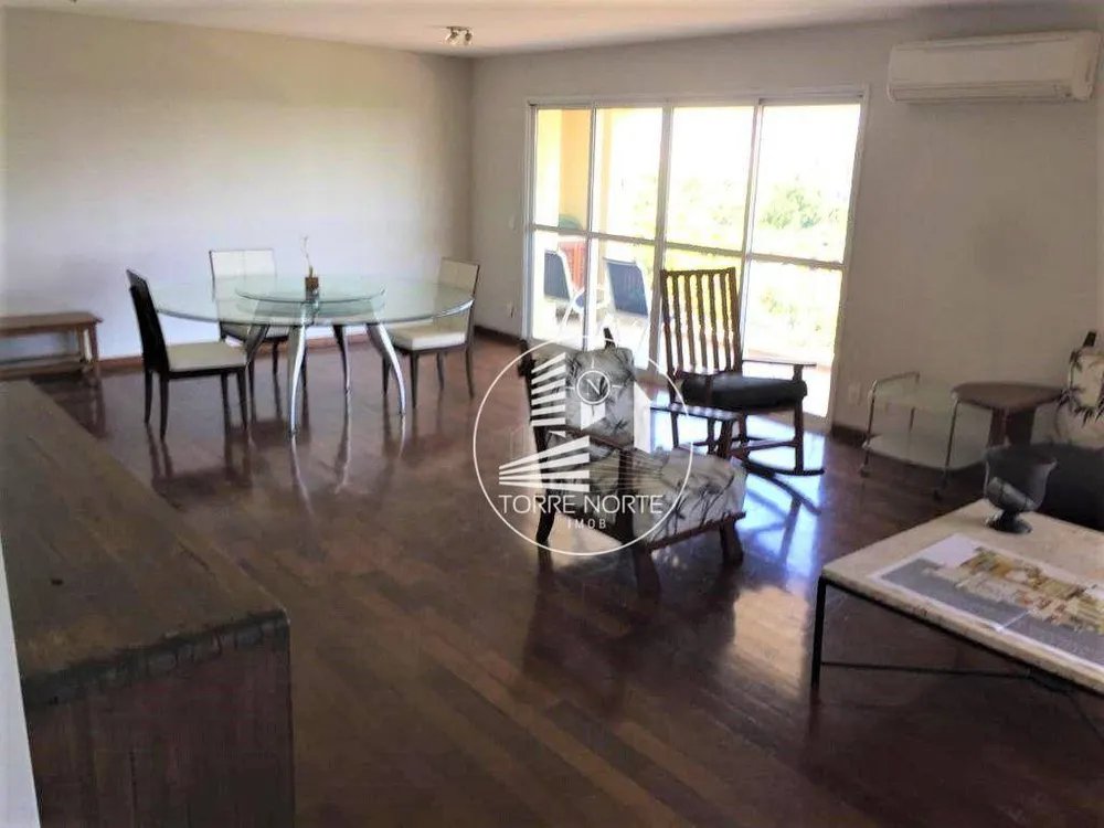 Apartamento, 3 quartos, 234 m² - Foto 2
