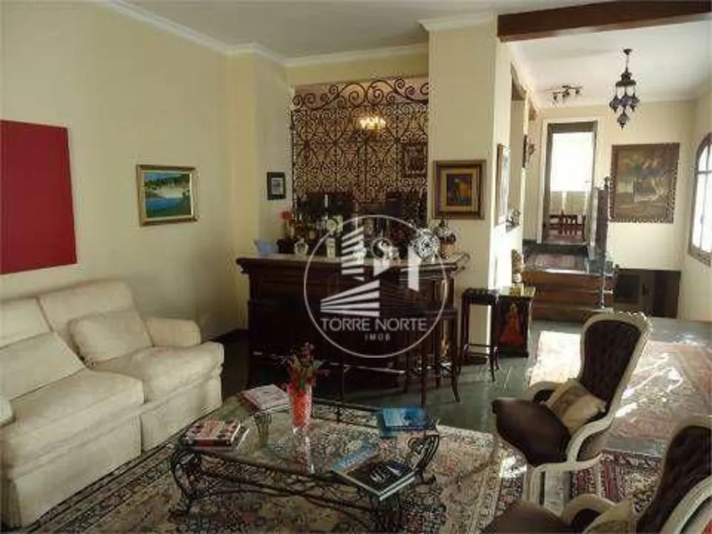 Sobrado, 5 quartos, 540 m² - Foto 1